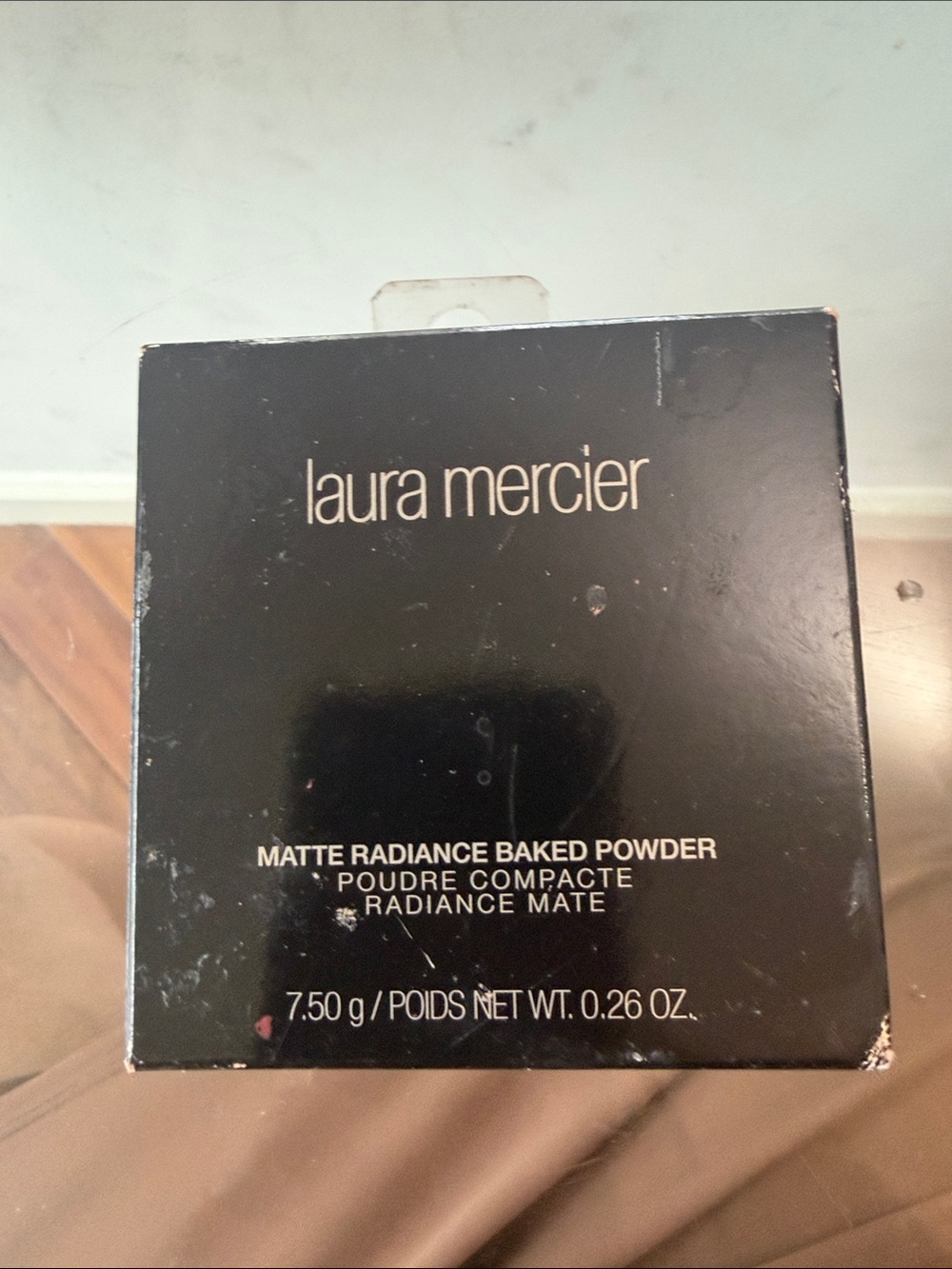 laura mercier Matte Radiance Baked Powder - Black Packaging